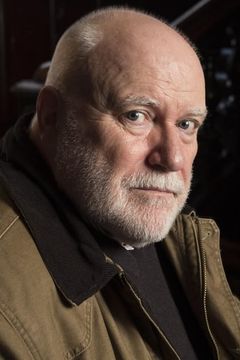 Ron Donachie interpreta Rodrik Cassel