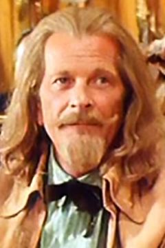 Lionello Pio Di Savoia interpreta Dr. Lorenzi