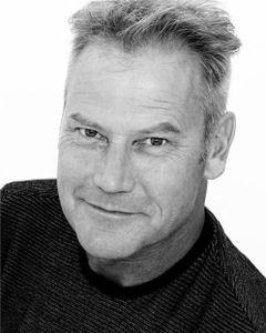Christopher Bunworth interpreta Jerry