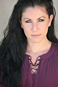 Kristin McKenzie interpreta Mother in Park