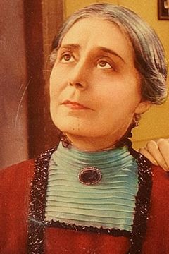 Louise Carter interpreta Bandleader's Wife (uncredited)