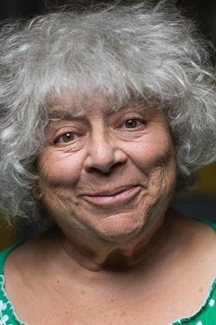 Miriam Margolyes interpreta The Matchmaker (voice)