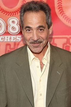 Larry Thomas interpreta Casino Dealer