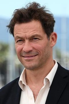 Dominic West interpreta Mr. Brittain