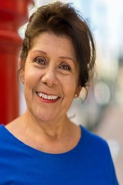 Vivis Cortez interpreta Martine