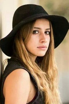 Caterina Biasiol interpreta Laura Mancini