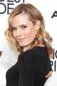 Lauren Shaw interpreta Angry Theater Patron