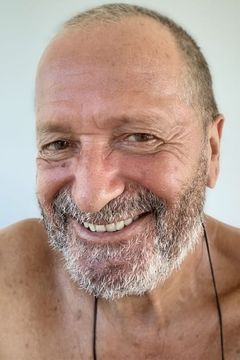 Philippe Baronnet interpreta François