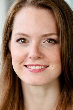 Laura Vietzen interpreta Young Ursula