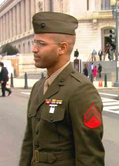 Abdul Henderson interpreta Self (as Cpl. Abdul Henderson USMC)
