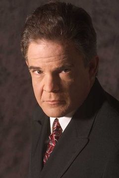 Rick Michaels interpreta Arson Investigator