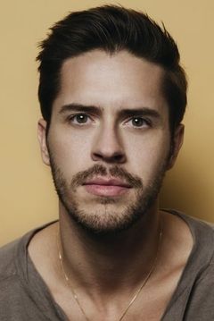 Jake Wilson interpreta Sabatini