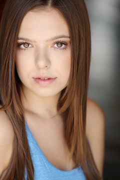 Dominique Grund interpreta Cupcake (voice)