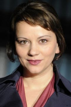 Tamara Simunovic interpreta Sylvia