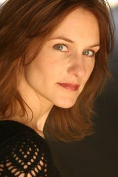 Megan Folsom interpreta Jerrine