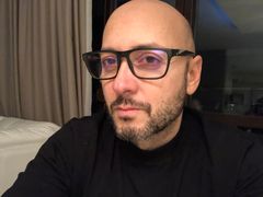 Ivo Avido interpreta Pippo / Tamarro / Buttafuori