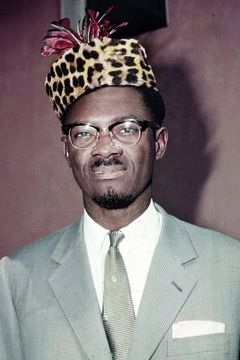 Patrice Lumumba interpreta (Archive footage)