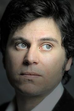 Carlo Orlando interpreta Davide