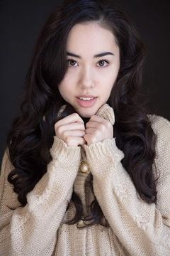 Artemis interpreta Asian Bride (uncredited)