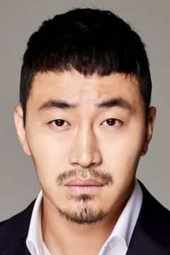 Woo Kang-min interpreta Raku