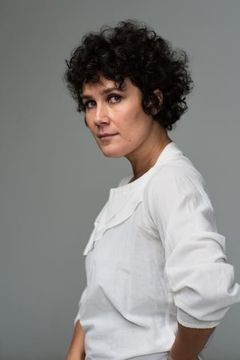 Minttu Mustakallio interpreta Essie (voice)