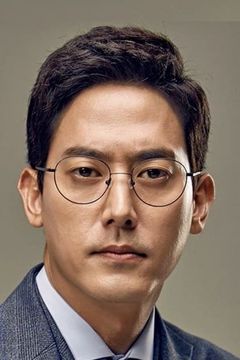 Kim Sun-hyuk interpreta Police