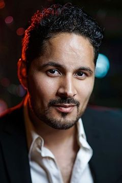 Javier Vazquez Jr. interpreta Driver Pulled Over