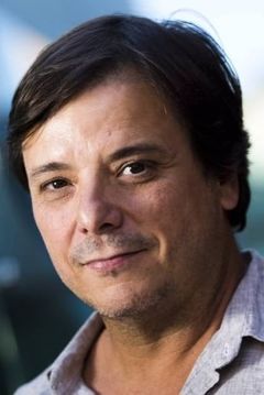 Thelmo Fernandes interpreta Lino Machado