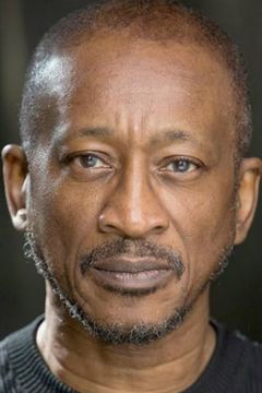 Brinsley Forde interpreta Houseboy (uncredited)