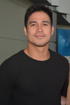 Piolo Pascual interpreta Tupe Facundo