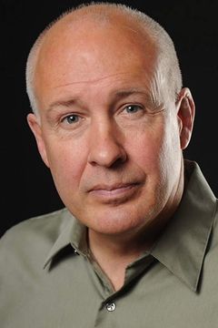 John Newberg interpreta Dr. Gillespie