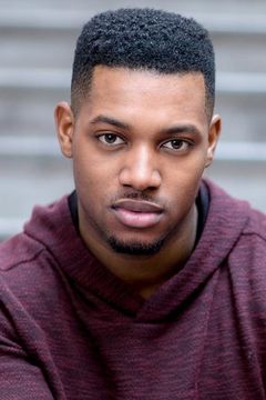 Dondre Octave interpreta Ralph Metcalfe