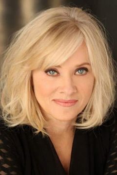 Barbara Crampton interpreta Virginia Cable