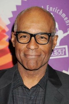 Michael Dorn interpreta Jebediah Turner