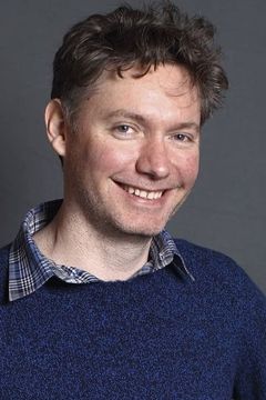 Kevin Macdonald interpreta Himself