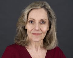 Barbara Eda-Young interpreta Laurie