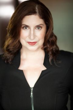 Kari Staten interpreta Parent (uncredited)