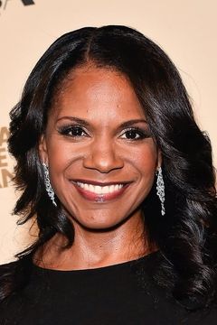 Audra McDonald interpreta Naomi Bennett