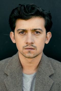 Craig Roberts interpreta Assjuice