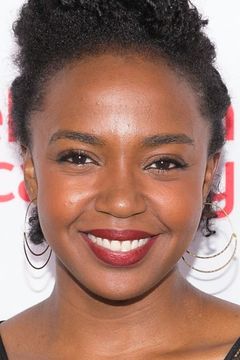 Jerrika Hinton interpreta Stephanie Edwards