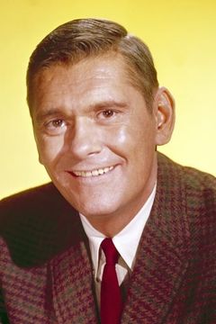 Dick York interpreta Charlie, Trailhand