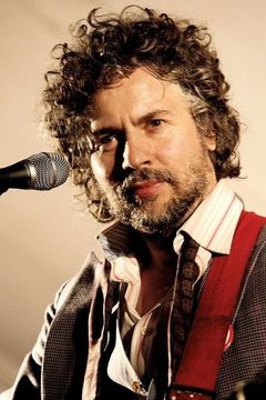 Wayne Coyne interpreta Self