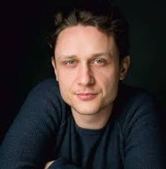 Cezar Grumazescu interpreta Ragazzo "Cane"