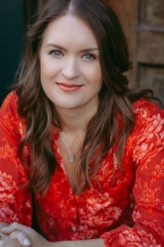Kirsten Slenning interpreta Young Mother