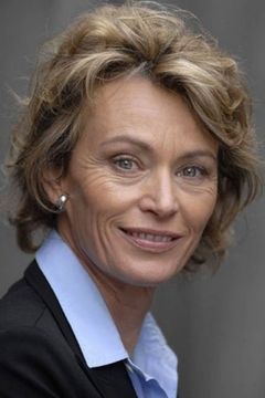 Ilona Grübel interpreta Carla