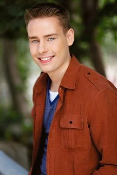 Jack Murray interpreta Buzz Cut Shooter