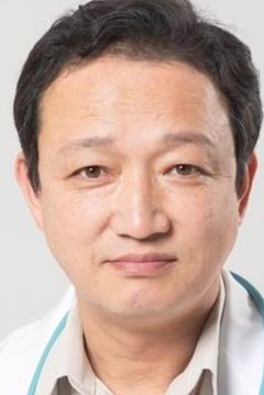 Park Yong interpreta Congressman