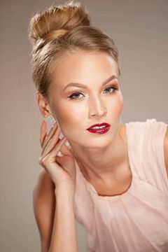 Stefaniya Makarova interpreta Ballet Instructor #3