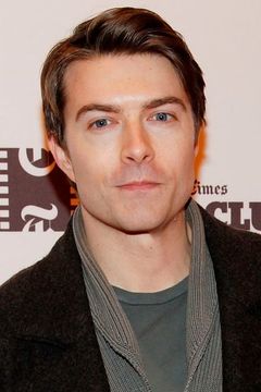Noah Bean interpreta PV CC Tennis Pro