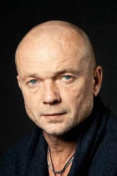 Andrey Smolyakov interpreta Vladimir Ivanovich Gromov